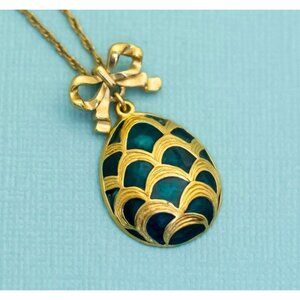 Vintage Mermaid Pendant Necklace 20 Inch by Avon - E3